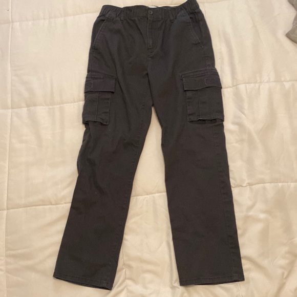 Old Navy Cargo Pants Relax Fit- 2pairs - Picture 2 of 5